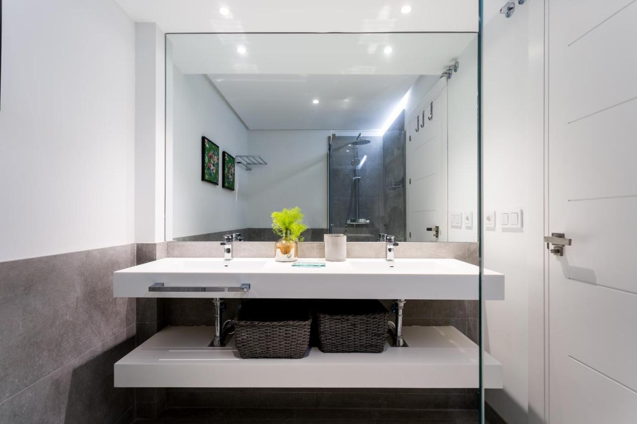 Apartamentos Rg Plaza De Espana Σεβίλλη Εξωτερικό φωτογραφία