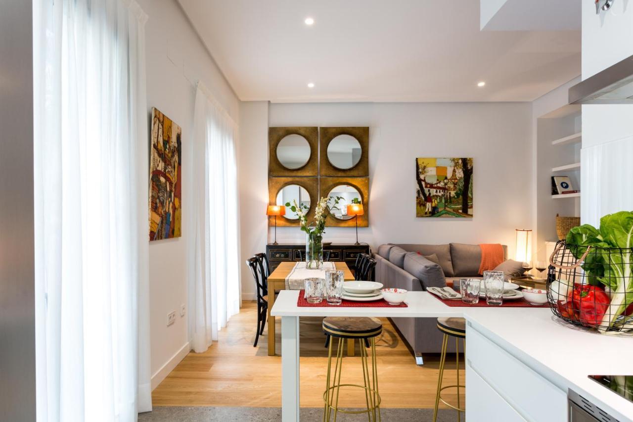 Apartamentos Rg Plaza De Espana Σεβίλλη Εξωτερικό φωτογραφία
